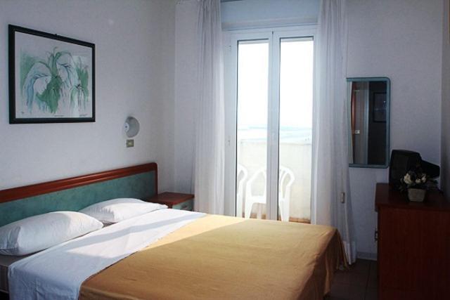 Hotel Bellavista-Olympic Rimini Szoba fotó